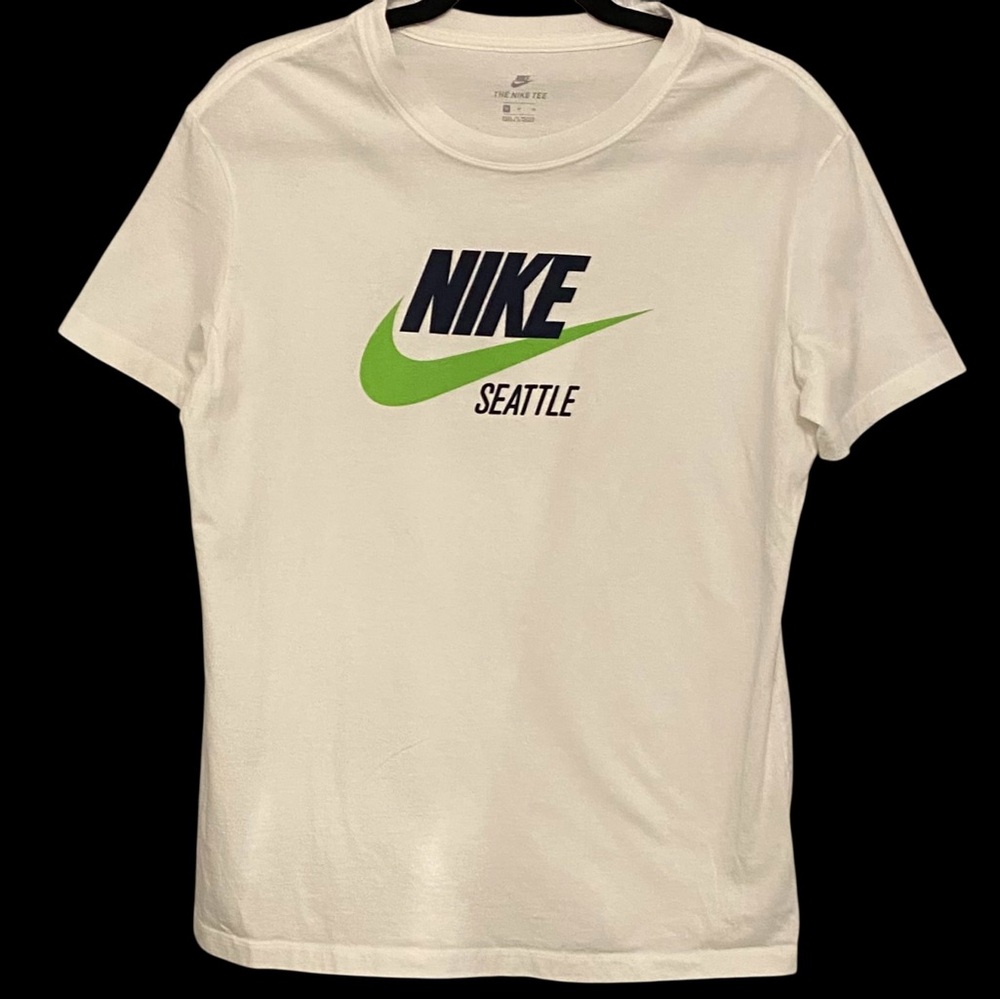 Nike Women’s White Seattle T-Shirt M New